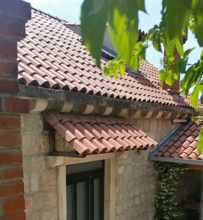 mái che cửa sổ lợp ngói đồng quê 2