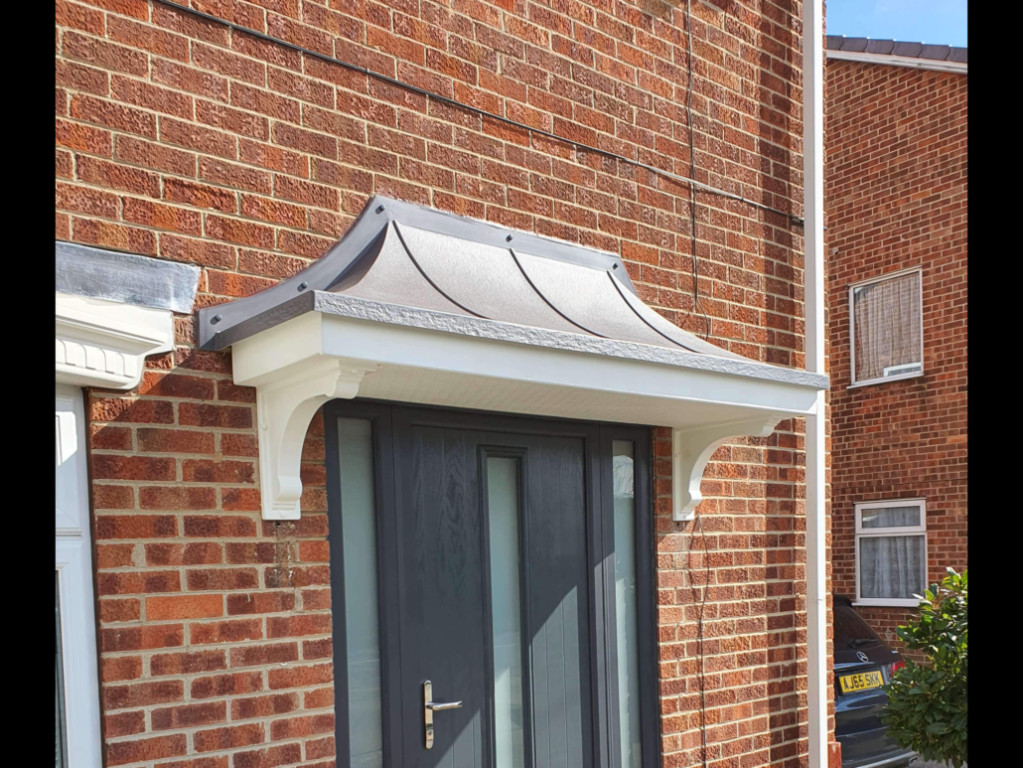 mái che cửa sổ bằng ngói Po