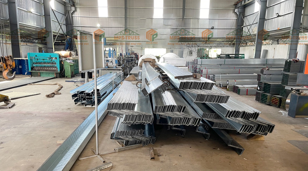 Nhà máy sản xuất xà gồ c