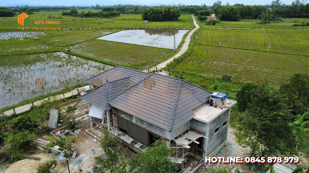 Thi công khung kèo thép nhẹ mái ngói tại Núi Thành Quảng Nam